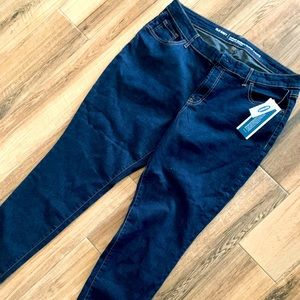 NWT Old Navy super skinny mid-rise jeans sz 16